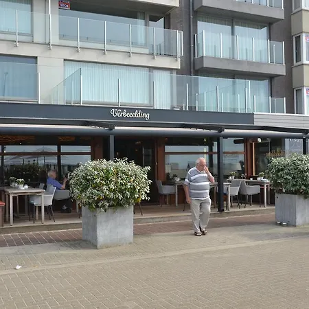 21 * Oostduinkerke